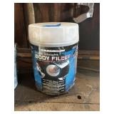 Light weight body filler (barn)
