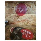 Several saw blades - garage