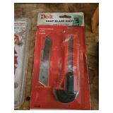 Razor knife- garage