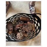 Pinecones lot (1st upstairs bedroom)