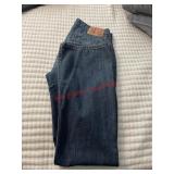 Menï¿½s Leviï¿½s (master closet)