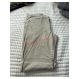 Lee menï¿½s pants (master closet)