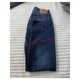 Levi menï¿½s (master closet )