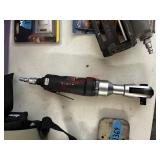 Husky 3/8 in. Reaction-Less Air Ratchet (garage)
