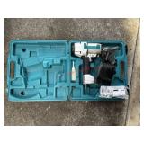 Makita AN611 2-1/2' Siding Coil Nailer (garage)
