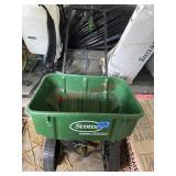 Push Lawn Seeder          (SHED)