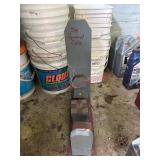 Home made Squirrel Feeder          (SHED)