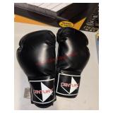Boxing Gloves (No SIZE)                (Basement
