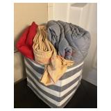 Blanket, Linen and tablecloth mix lot