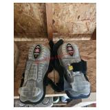 Knee pads - garage
