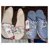 2 Pairs Womenï¿½s Size 9 Joybees Shoes