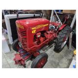 Gibson Tractor *RESERVE PRICE*