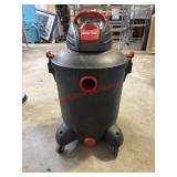 Shop vac missing some pieces