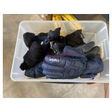 Glove lot (row A)