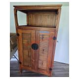 Cabinet (relist) Pickup in Burlington, WA