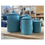 4 Canisters (See Chip in photos)