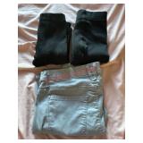 Womanï¿½s leggings and jeans