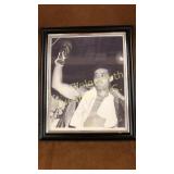 Joe Louis signed picture (no coa)