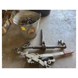 BUCKET OF CHAIN, CHAIN BINDER, COME-ALONG