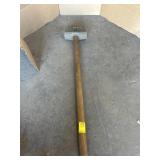 LARGE SLEDGE HAMMER