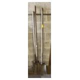 3 SHOVELS