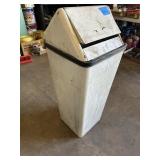 SWING TOP TRASH CAN