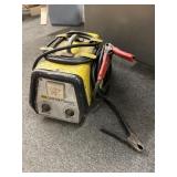 NAPA BATTERY CHARGER
