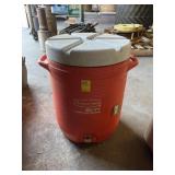 RUBBERMAID BEVERAGE DISPENSOR