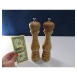 New BISETTI 9" Salt & Pepper Grinder SET