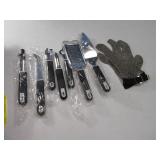 Metal Kitchen szMD NoCut Glove w/ New Utensils