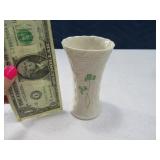 BELEEK 4" Vase w/ Thin Green Flower