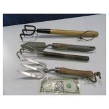 (4) nice Garden Size Hand Tools Rake/Shovel 12"