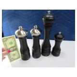(4) New TRUDEAU Salt & Pepper Grinders asst