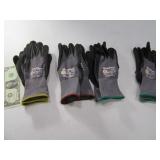 (4) MaxiFlex Gloves M/Lg/Xl Universal Use