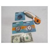 FISKARS Rotary Craft Cutter w/ (3) New Blades