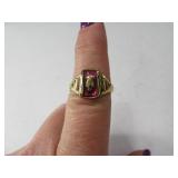10kt Gold sz7.5 early H.S. Ring w/ Pink Stone 4.3g