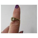 10kt Gold sz7.25 Ring w/ SolitaireType Stone 2.3g