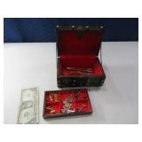 8" vtg Wooden Treasure Look Box w/ Men
