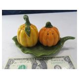 CrackerBarrel Pumpkin Pottery Salt & Pepper Set