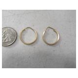 14kt Gold Loop 1" Earrings 0.9g