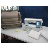 Husqvarna SAPPHIRE 965q Quilting Sewing Machine 2k