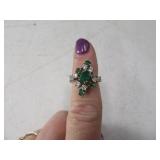 14kt White Gold sz4 Ring w/ Green/Bling Stones EC
