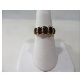 10kt Gold sz7 Ring w/ 5 Red Stones NICE