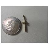 14kt Gold CROSS Small Pendant w/ Stone 0.4g