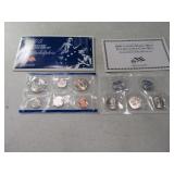 2005 US Mint UNCirculated Coin Set PHILLY Mint