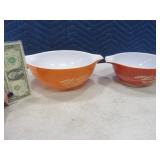 (2) Vintage WheatPattern PYREX Mixing Bowls EXC