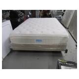 SERTA SimplyPerfect Queen Bed SET Box/Mattress/Frm