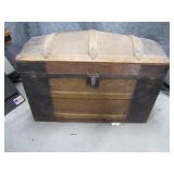 Antique Camel Top 34" Trunk