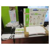 Nintendo Wii Gaming System BLACK w/ Extras NICE