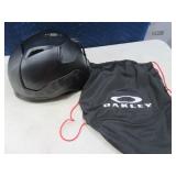 OAKLEY Black szLG Snowboard/Ski Helmet NICE